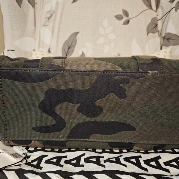 Marc Jacobs Medium Camouflage Tote - Picture 8 of 8
